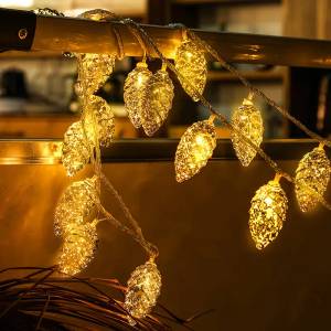  10 led Светлинна линия със златисти шишарки 1, 50 м