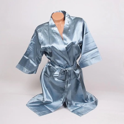 Къс дамски сатенен халат в цвят тюркоазен пастел