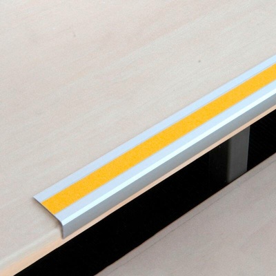 Protiskluzová schodová lišta, Aluminium m2, univerzální, žlutá, š 1000 mm, síla materiálu 3 mm