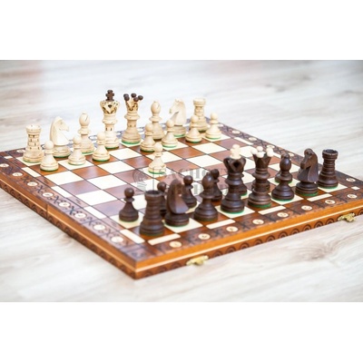 šachy dřevěné královské