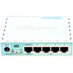 MikroTik RB750Gr3 Рутери