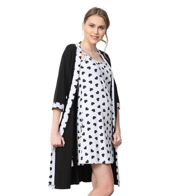 Нощница и халат в черно и бледосиво със сърца