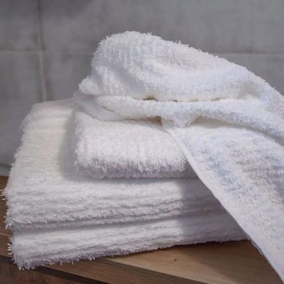 Knitva sada 2 ks ručníků 50 x 100 cm a 2 ks osušek 70 x 140 cm vlnky bílá