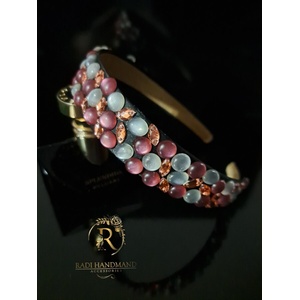 Radi handmade Широка диадема с малинови и бели перли (983)