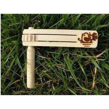 Řehtačka střední dřevěná