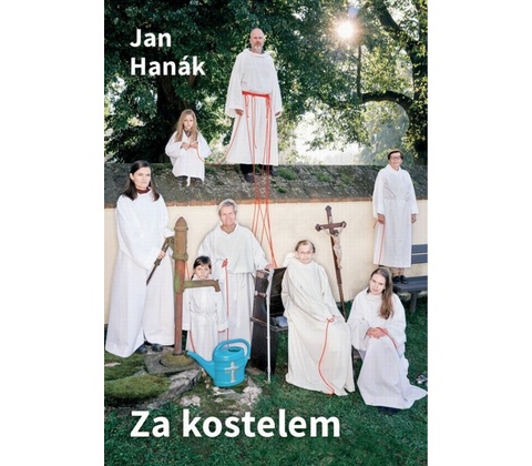 Za kostelem