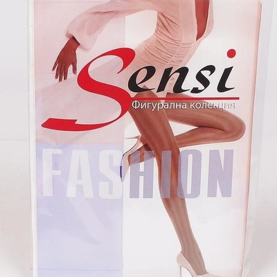 Дамски фигурални 7/8 чорапи в бежово с кафяви орнаменти