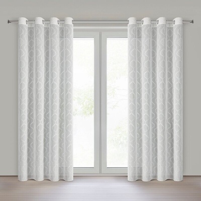 Takoy Bílá záclona z etamínu zdobená ažurovou výšivkou 140x250 cm s průchodkami - RAYA-HF-479479 | 140 x 250 cm