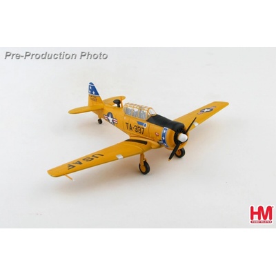 Hobby Master T-6G Texan USAF 75th FIS #51-14337 Preque Isle AFB ME 1952 1:72