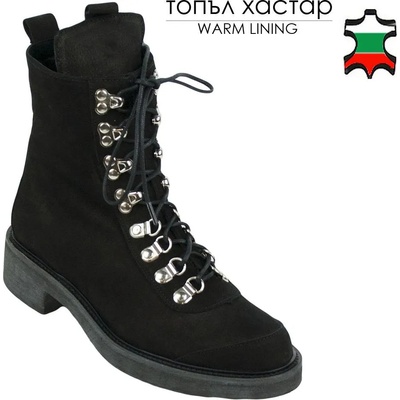 Български обувки Дамски боти в цвят черен от естествен черен набук 32692