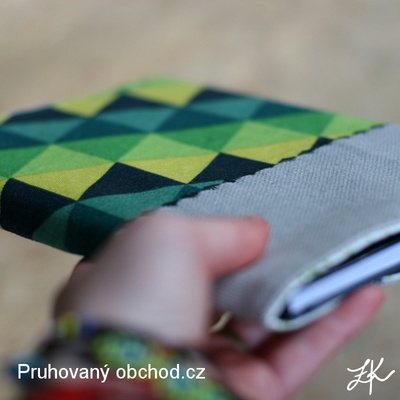 Veselý a do zelena obal na knihu