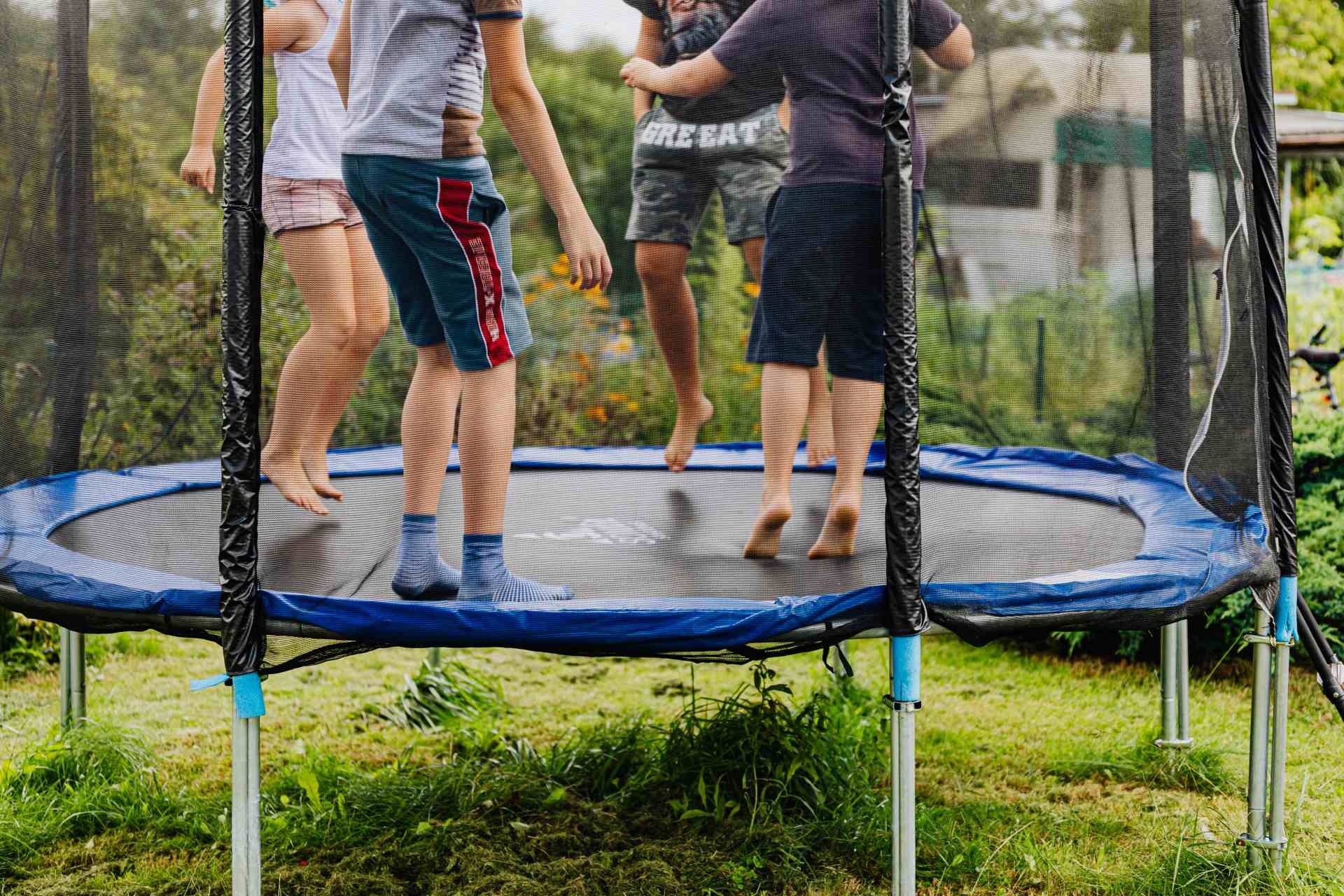 Jak vybrat trampolínu