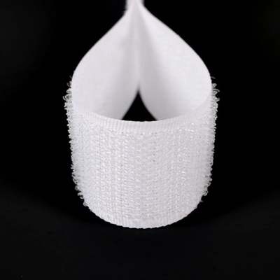 Takoy Suchý zips háčik biely 3 cm