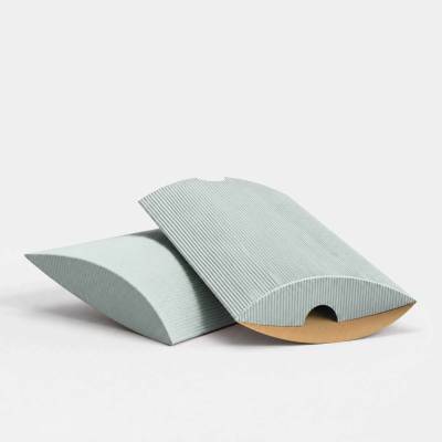 Krabičky ve tvaru polštářku z vlnitého papíru - 229 x 162 mm (C5) - Stříbrná