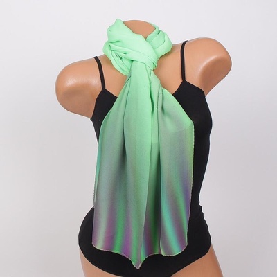 Ефектен шал в преливащи се зелено и лилаво
