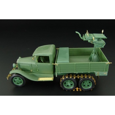 UM Hauler GAZ-AAA with Quadruple MAXIM AA gun PE parts forkit 1:48
