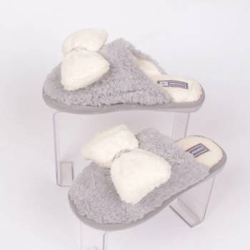 Image 1 of Дамски пухкави пантофи в сиво с голяма панделка