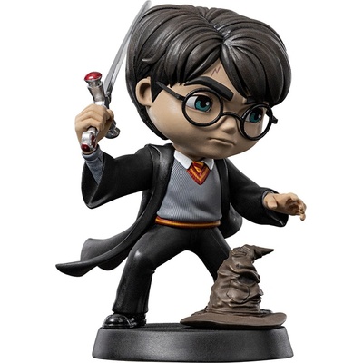 Iron Studios Harry Potter - Harry Potter s mečem Godrika Nebelvíra