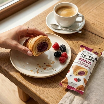 GymBeam Proteínový croissant s príchuťou lesných plodov 50 g