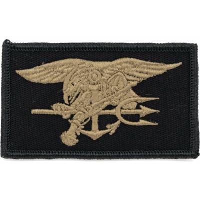 Nášivka NAVY SEAL velcro s COYOTE výšivkou ČIERNA
