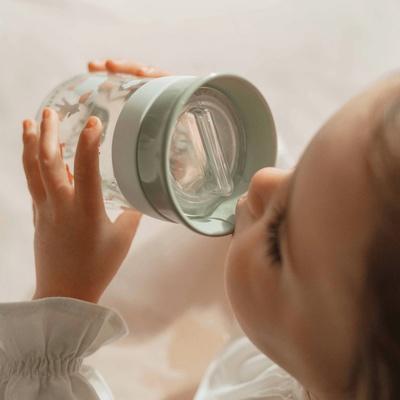 Little Dutch 360° tréninkový kelímek 300 ml Farma zelená