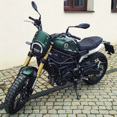 Benelli Leoncino 800 Trail zelená