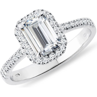 KLENOTA Zásnubný prsteň z bieleho zlata s diamantom emerald k0859012