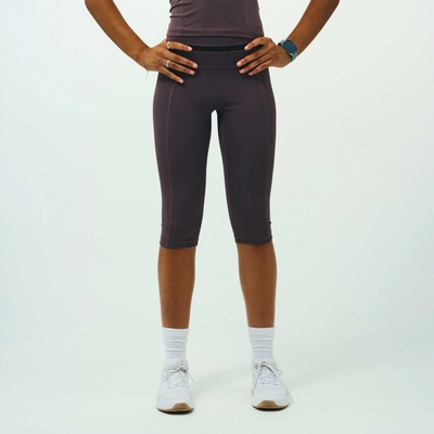 DOMYOS Dámské pružné sportovní capri kalhoty Powerful Pilates KAŠTANOVÁ