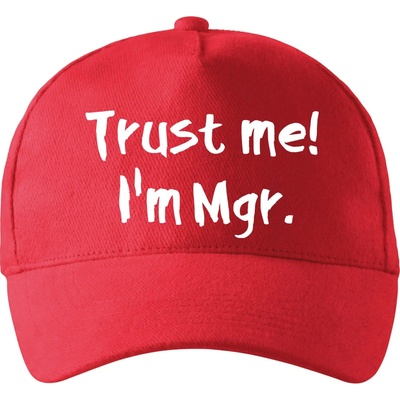 Trust me I´m Mgr. / Ver mi som Magister. so zahnutým šiltom a látkovou sponou Červená