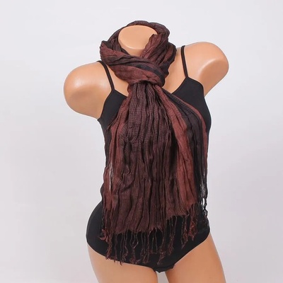 Стилен шал в кафяво и черно с пепитен десен