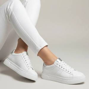  Сникърси W138769 White
