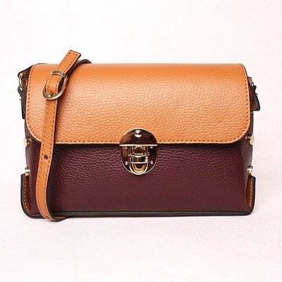 Vera Pelle dámská malá pevná kožená kabelka na rameno crossbody 331 vínovo-hnědá