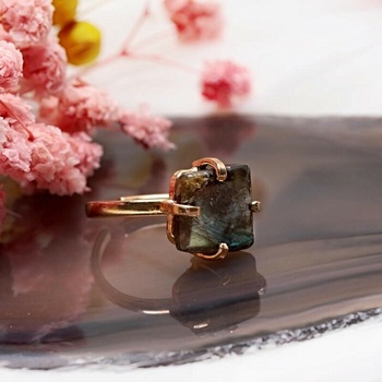 Nefertitis Be Beautiful Labradorit prsten NF54573