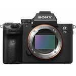Sony A7 III ILCE-7M3 + FE 28-70mm + 50mm Цифрови фотоапарати