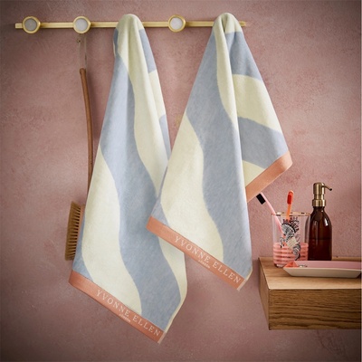 Yvonne Ellen Хавлиена кърпа Yvonne Ellen Leopard Hand Towel - Frosted Lake
