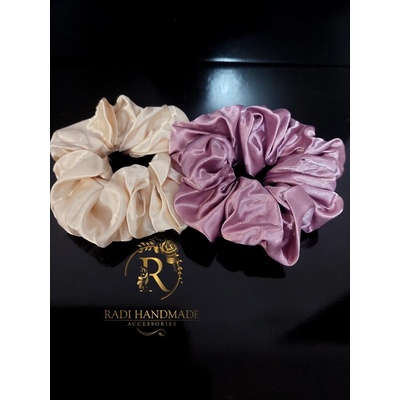 Radi handmade Сатенено скрънчи във светло виолетово и бял крем (681)