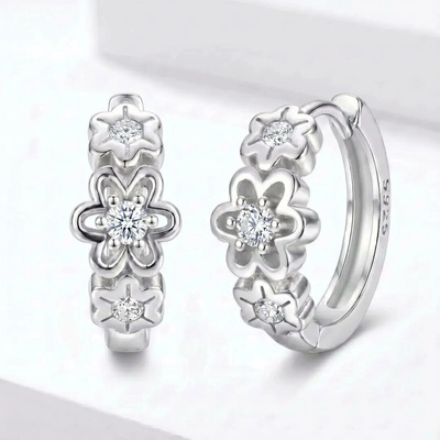 Elanis Jewel Stříbrné náušnice Okouzlující kvítky s čirými zirkony EJ00824