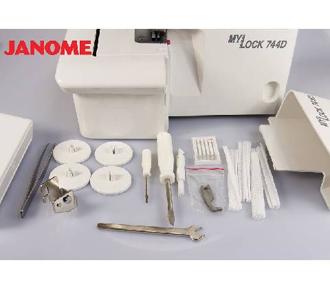 Janome 744