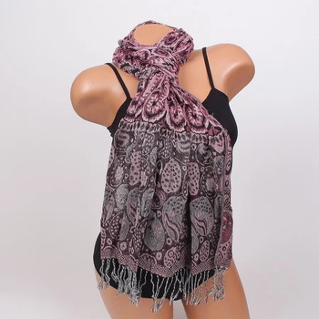 Image 1 of Дамски шал в черно и розово с ефектни орнаменти