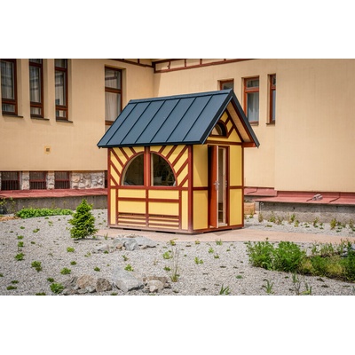 Vstup do včelieho domčeka a wellness v Grandhoteli Starý Smokovec