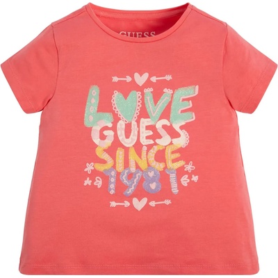 GUESS Коралова тениска с къс ръкав с цветни надписи отпред за момиче Guess
