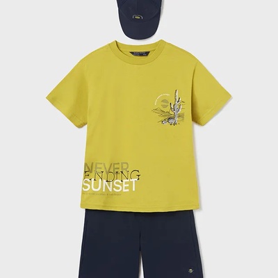 Mayoral Трикотажен комплект с шапка с козирка за момче Майорал в жълтозелен цвят