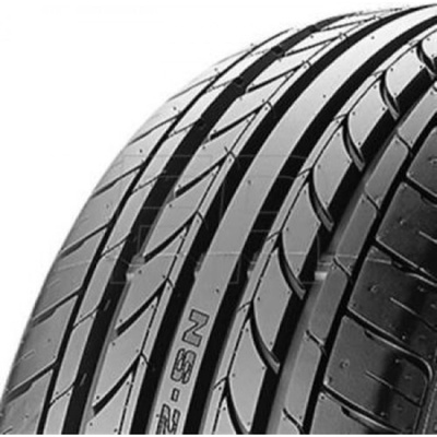 Nankang NS-20 215/35 R18 84Y