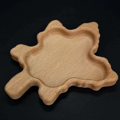 Amadea Dřevěná miska ve tvaru javorového listu masivní dřevo 20 x 16 cm