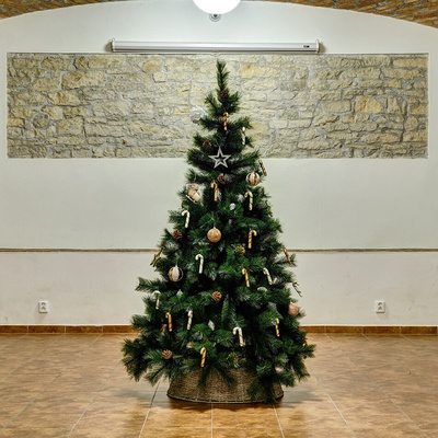 DecoLED Umelý vianočný stromček 300 cm smrek Verona s 2D ihličím