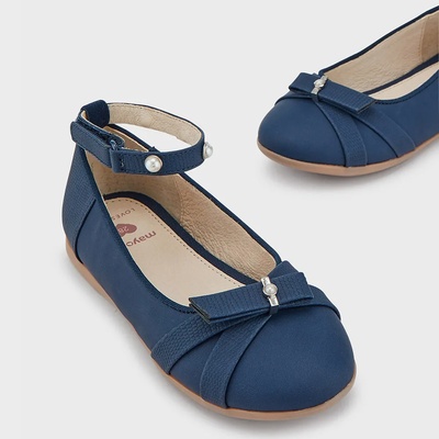 Mayoral Пантофки в синьо с каишка и панделка Майорал