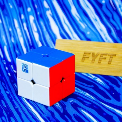 Meilong Robot M 2x2 MFJS magnetická speedcube kostka Stickerless