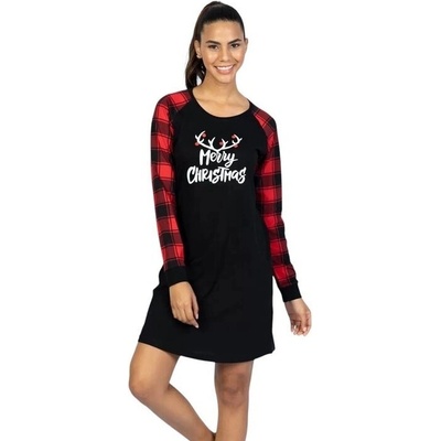 Коледна нощница в черно с надпис и кариран десен