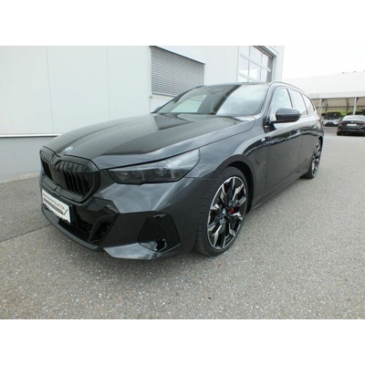 BMW 550e xDrive 359 kW