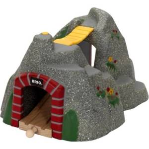 BRIO Каменен тунел със звукова система (33481)